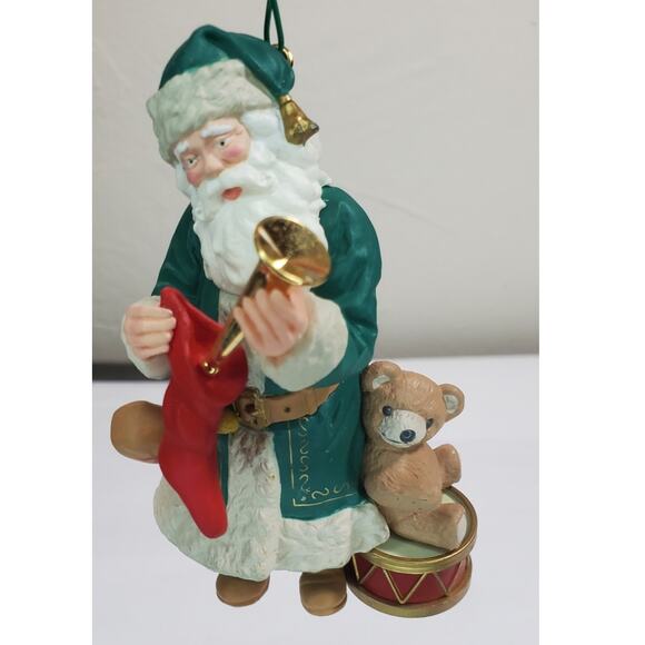 Vintage Hallmark Keepsake Ornament 1992 Collectors Series Merry Olde Santa (3) - Picture 3 of 8